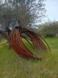 Cerchi di vecchi tini in ferro
