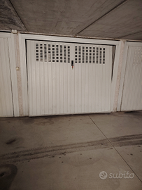 Garage più cantina