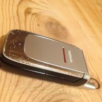 Telefono nokia con sportellino