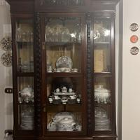 Vetrina anno 800 antiquariato