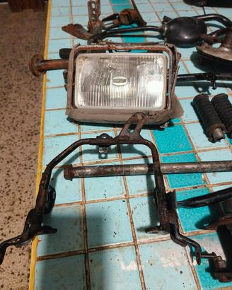  Ricambi Yamaha tw 200/125  faro supporto faro ecc