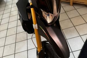 Aprilia dorsoduro 750