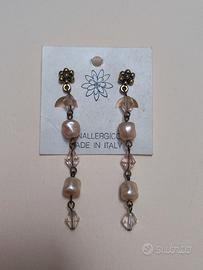 Orecchini pendenti rosa