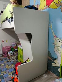 Letto a castello scorrevole compatto