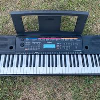 Tastiera Musicare Yamaha PSR-E263
