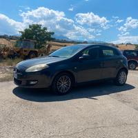 Disponibili ricambi Fiat Bravo .