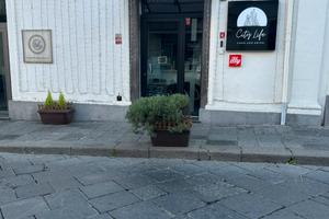 Attività commerciale al centro di giarre