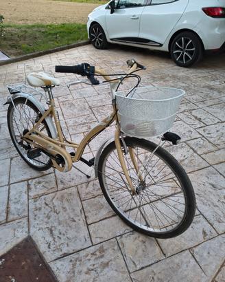 bicicletta da donna come nuova con marce color cre