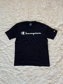 T-shirt Champion nera