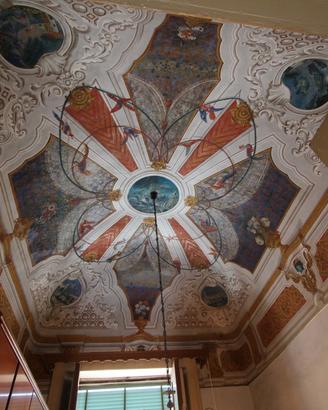 Prestigioso Palazzo con Corte e Giardino a Riposto