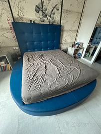 Letto matrimoniale con contenitore