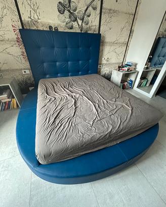 Letto matrimoniale con contenitore