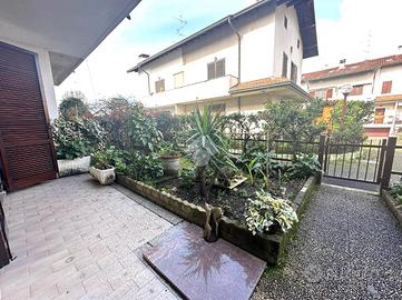 VILLA A SCHIERA A LEGNANO