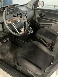 Lancia Ypsilon  neopatentati