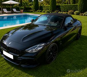 BMW Z4 M Sport 20i 2022 Total Black - 8.500 km