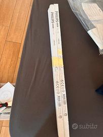 4 Lampadine Philips tubo