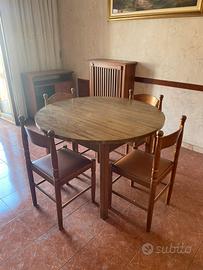 Tavolo da pranzo in legno + 4 sedie