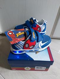 Scarpe Spiderman bambino con luci numero 28 nuove 