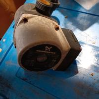 gruppo pompa caldaia vaillant