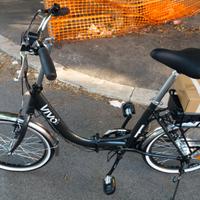 Bicicletta pieghevole elettrica