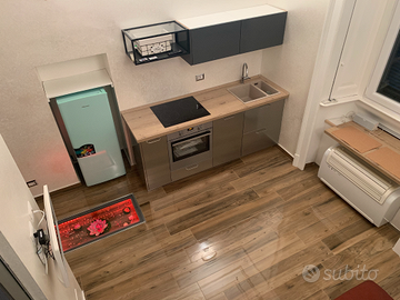 Monolocale di design in palazzo storico cso Italia