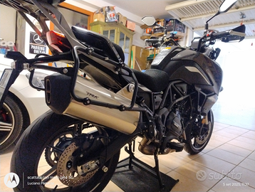 Benelli TRK 702 Versione Stradale (molti accessori