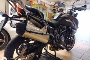 Benelli TRK 702 Versione Stradale (molti accessori