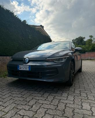 Volkswagen Golf 8.5 2.0 TDI DSG
