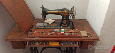 Singer 15K macchina da cucire con mobile '900