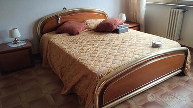 Letto matrimoniale in ottone e legno rete a doghe
