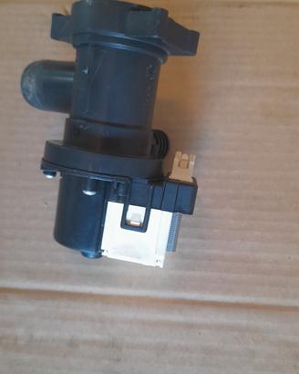 pompa di scarico lavatrice whirlpool DLC8100 