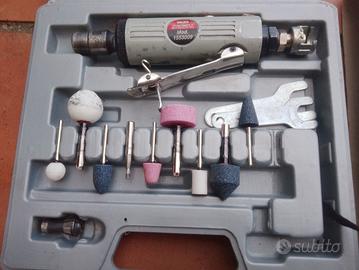 Smerigliatrice dritta