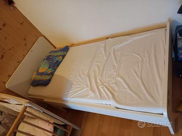 lettino allungabile Ikea Släkt con materasso