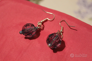 Orecchini pendenti sfera viola