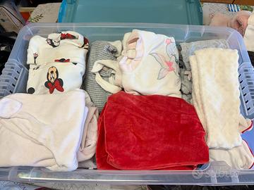 Box Vestiti  neonata 35 pezzi