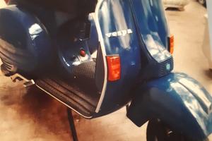 Vespa piaggio P200E con miscelatore anno 1982