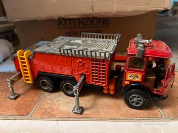 Modellino Autopompa Fiat 697