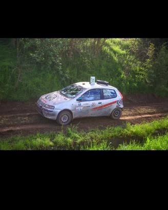 Fiat punto rally degli eroi