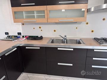 Cucina semi completa