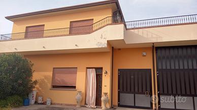 Abitazione in buonissimo stato con grade garage