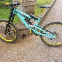 Mountain bike CANYON TORQUE DHX flashzone