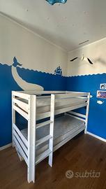 Letto a castello con scivolo
