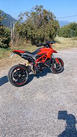 DUCATI HYPERMOTARD 821