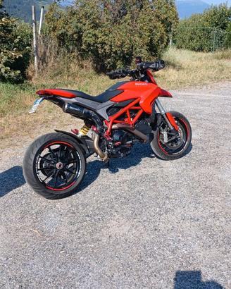 DUCATI HYPERMOTARD 821