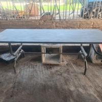 Tavolo ferro battuto