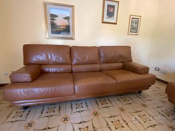 2 divani in pelle grandi