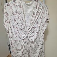 Maglie camicie e pantaloni stock 3