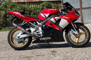 Yamah r1 RN04 2001