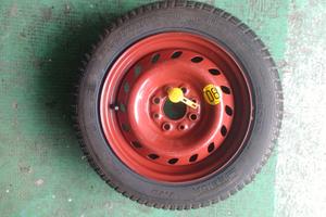 Ruotino di scorta Marca Debica dim. 135/70 R13