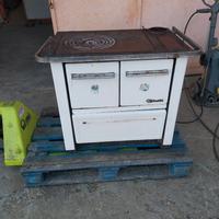 Stufa a legna putage'